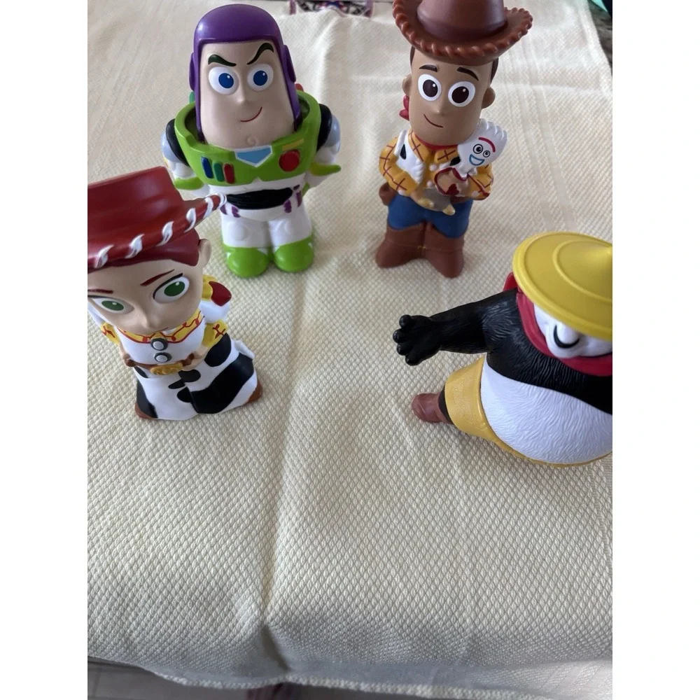 Disney Toy‎ StoryFigures Can Be Used In Bathtub. Nice Hard Plastic Pieces. 3437